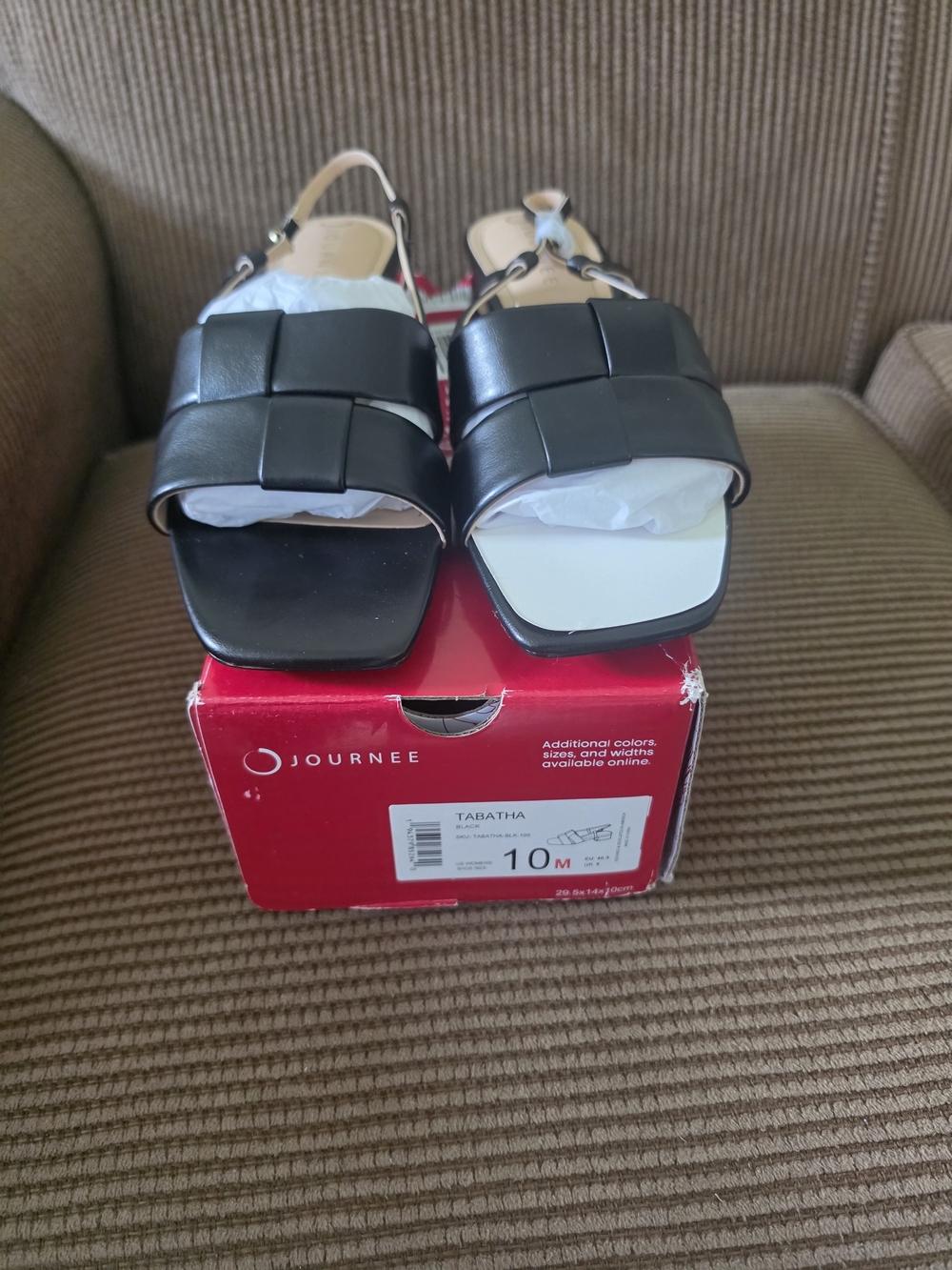 NIB Journee Collection Tabatha Black Low Block Heel Sandals - Size 10 - Picture 8 of 8